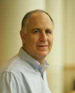 Headshot Mark Akbowitz